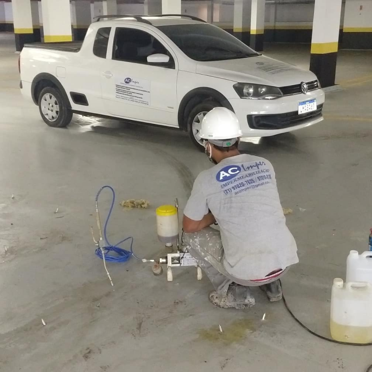 Injeção de poliuretano hidroexpansivo e gel de poliuretano